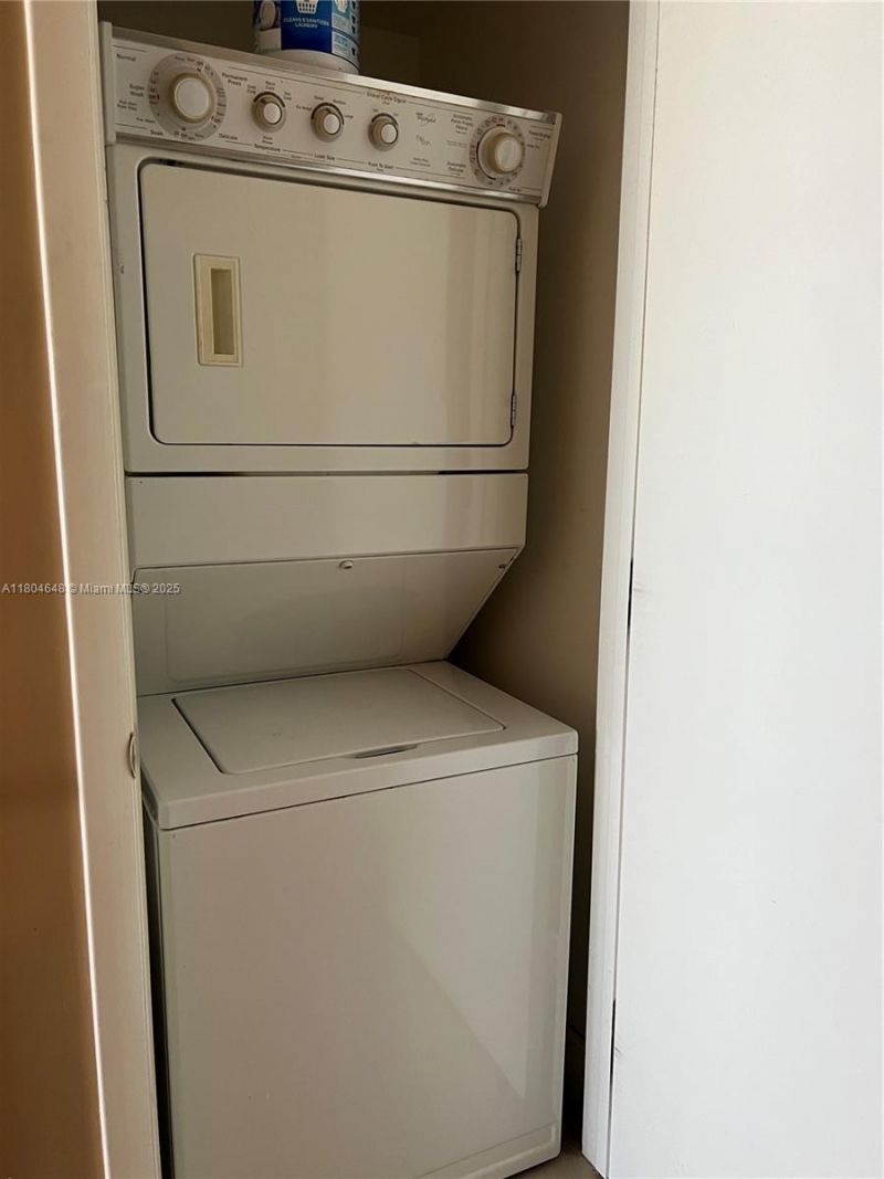 1800 S Ocean Dr, Unit 2006, Hallandale Beach, FL 33009 Photo