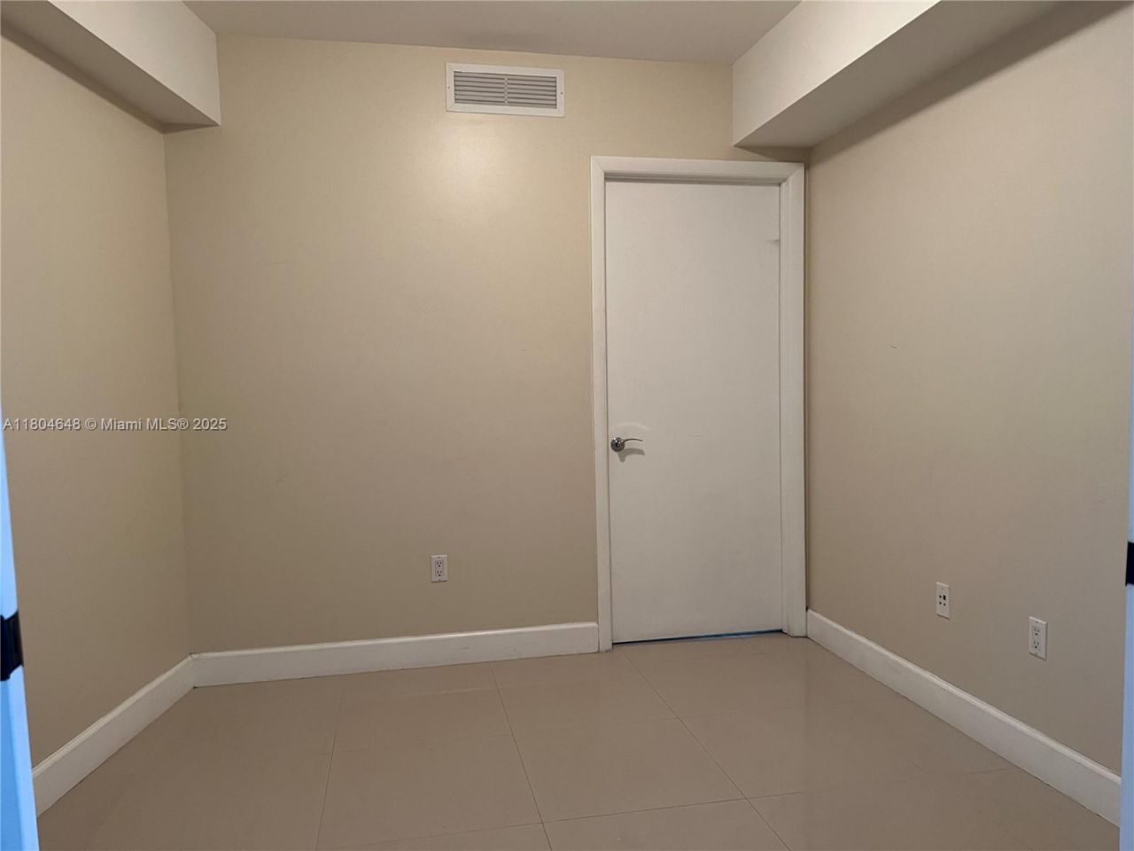 1800 S Ocean Dr, Unit 2006, Hallandale Beach, FL 33009 Photo