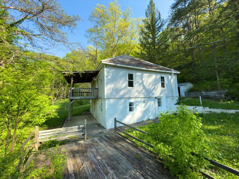 140 Sycamore Street, Glouster, OH 45732 Photo 4