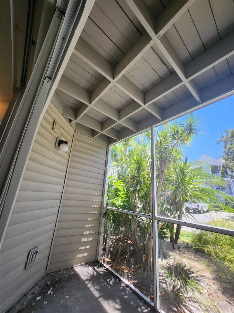 850 S Tamiami Trail, Unit 401, Sarasota, FL 34236 Photo