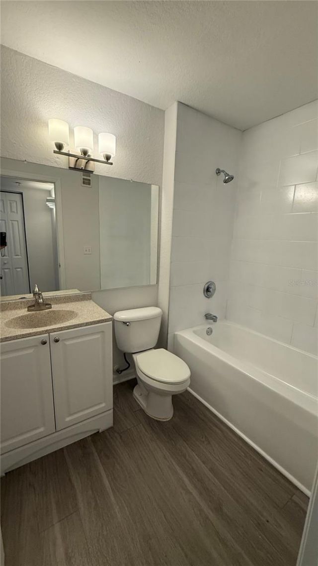 850 S Tamiami Trail, Unit 401, Sarasota, FL 34236 Photo