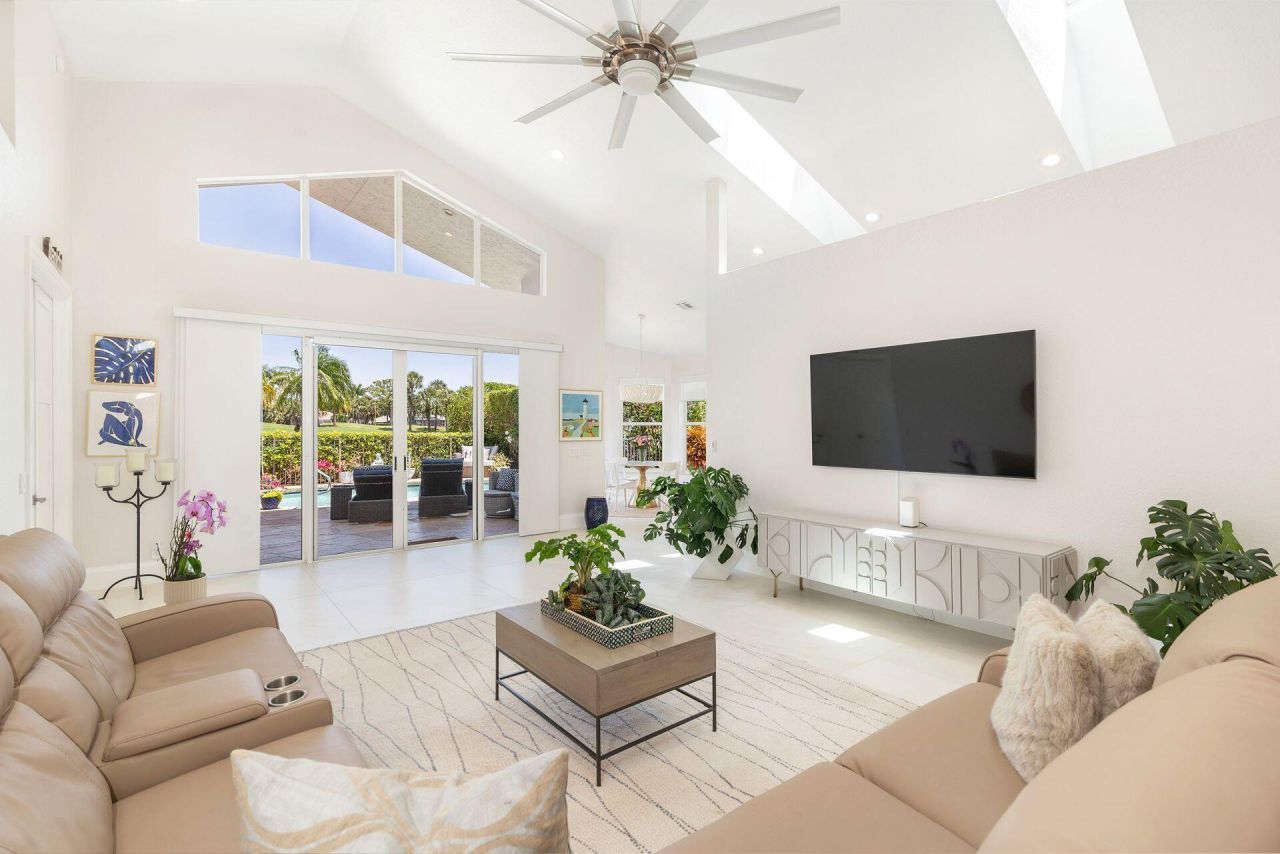 8270 Bob O Link Drive, West Palm Beach, FL 33412 Photo