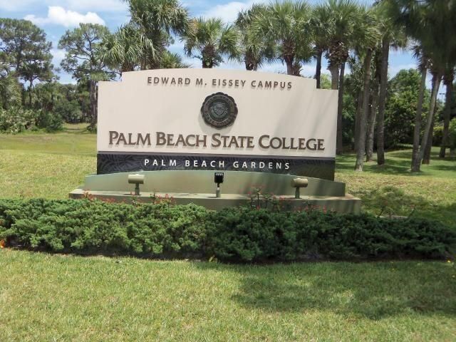 8270 Bob O Link Drive, West Palm Beach, FL 33412 Photo