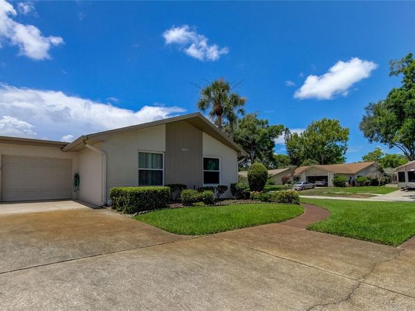 3283 HILARY CIRCLE, Unit 2C, PALM HARBOR, FL 34684