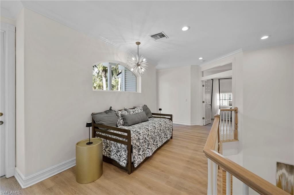 160 3rd St N, Naples, FL 34102 Photo