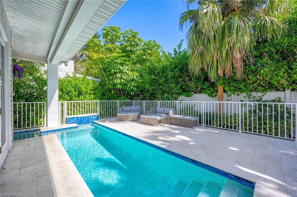 160 3rd St N, Naples, FL 34102 Photo