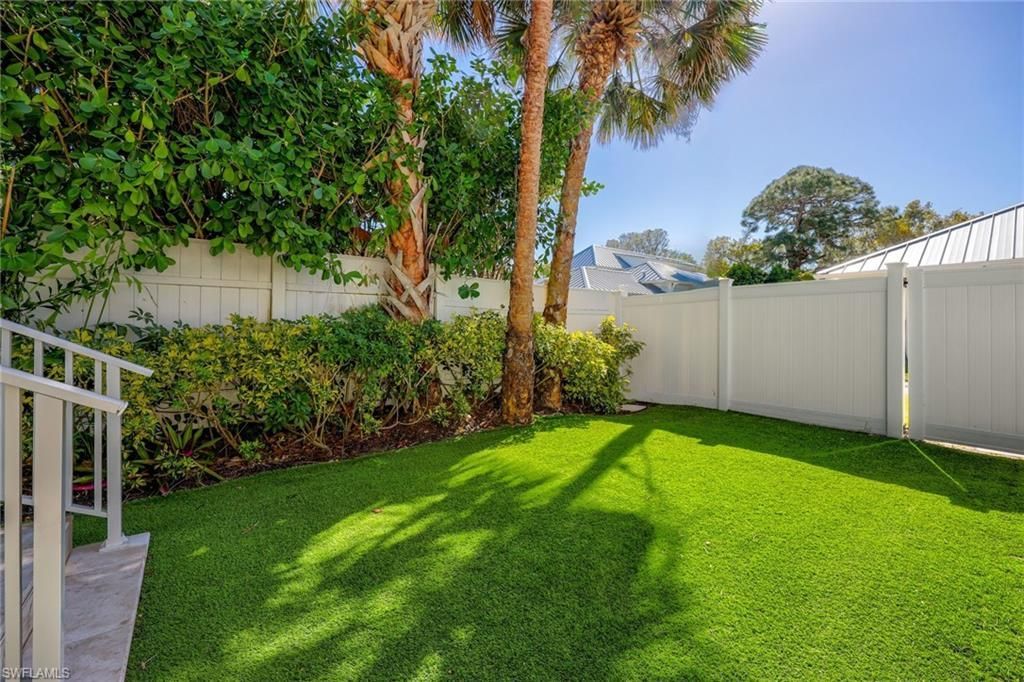 160 3rd St N, Naples, FL 34102 Photo