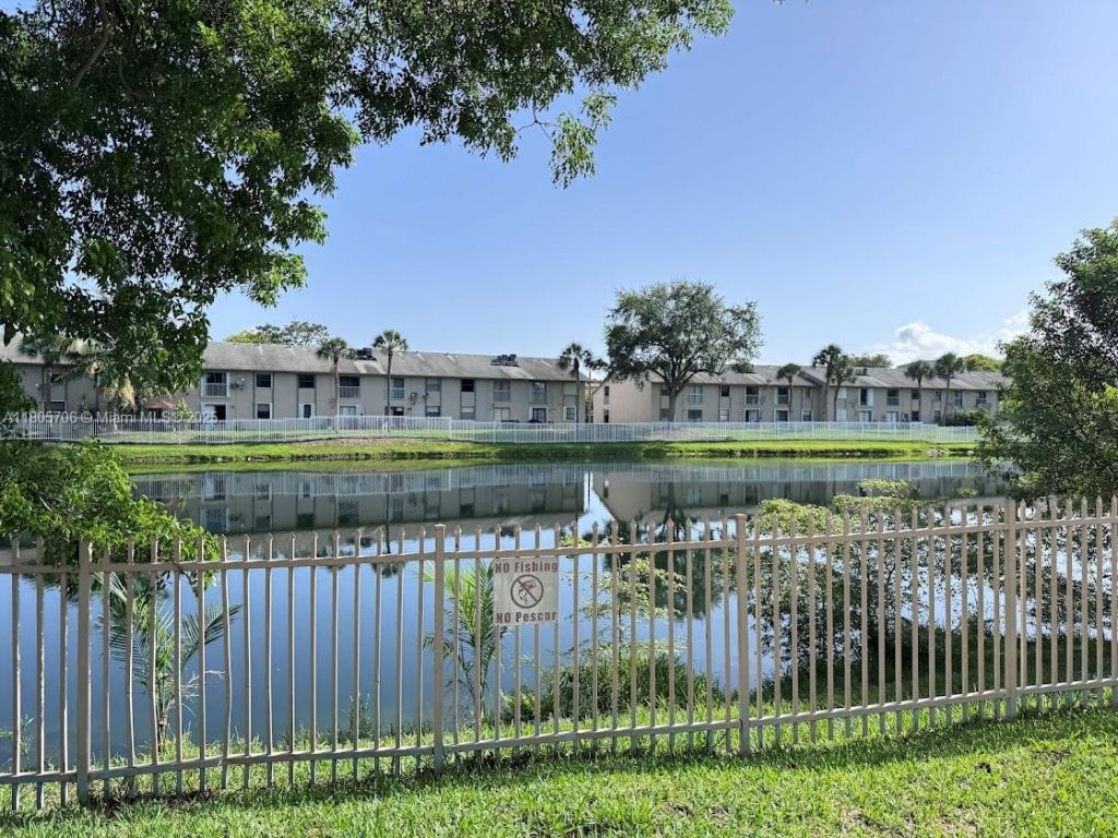 15241 SW 80th St, Unit 207, Miami, FL 33193 Photo