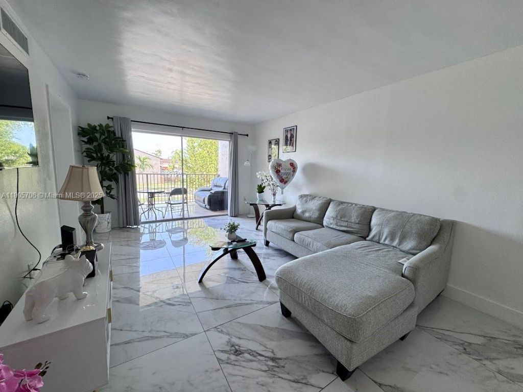 15241 SW 80th St, Unit 207, Miami, FL 33193 Photo