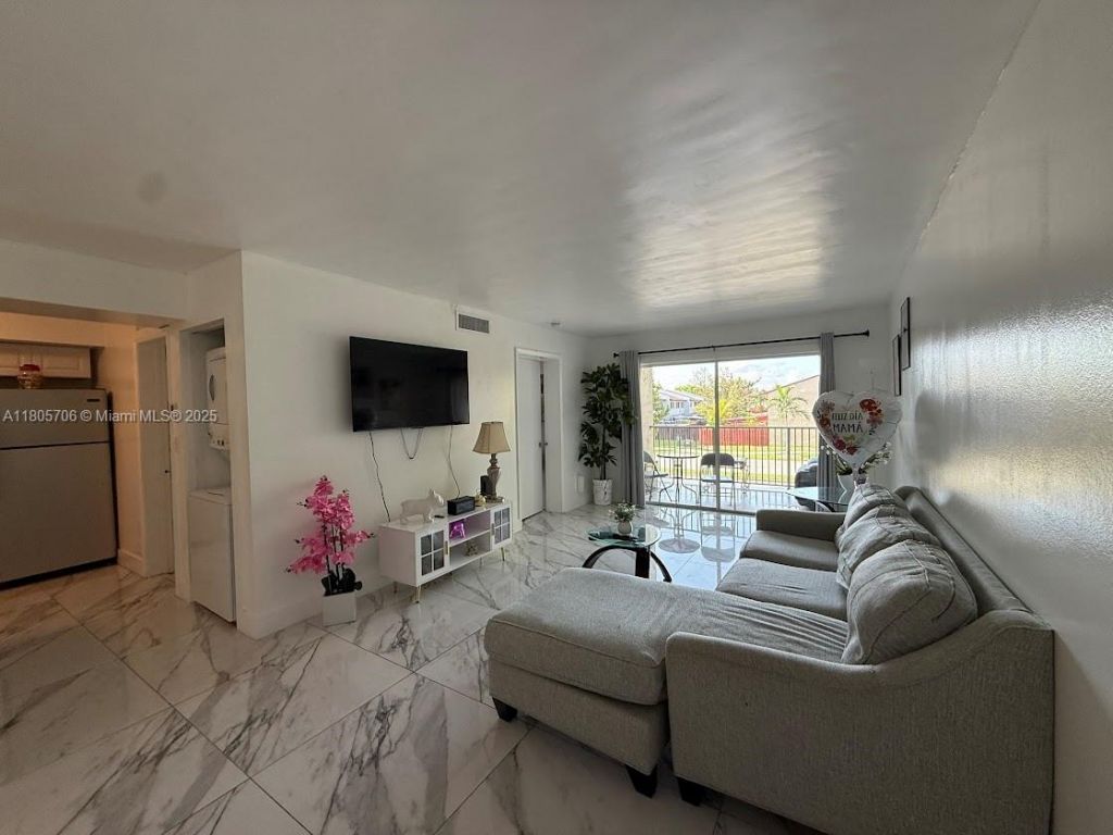 15241 SW 80th St, Unit 207, Miami, FL 33193 Photo
