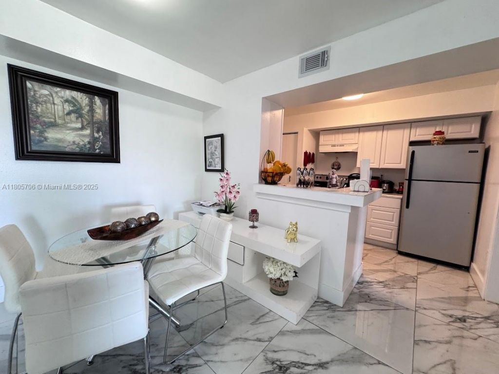 15241 SW 80th St, Unit 207, Miami, FL 33193 Photo