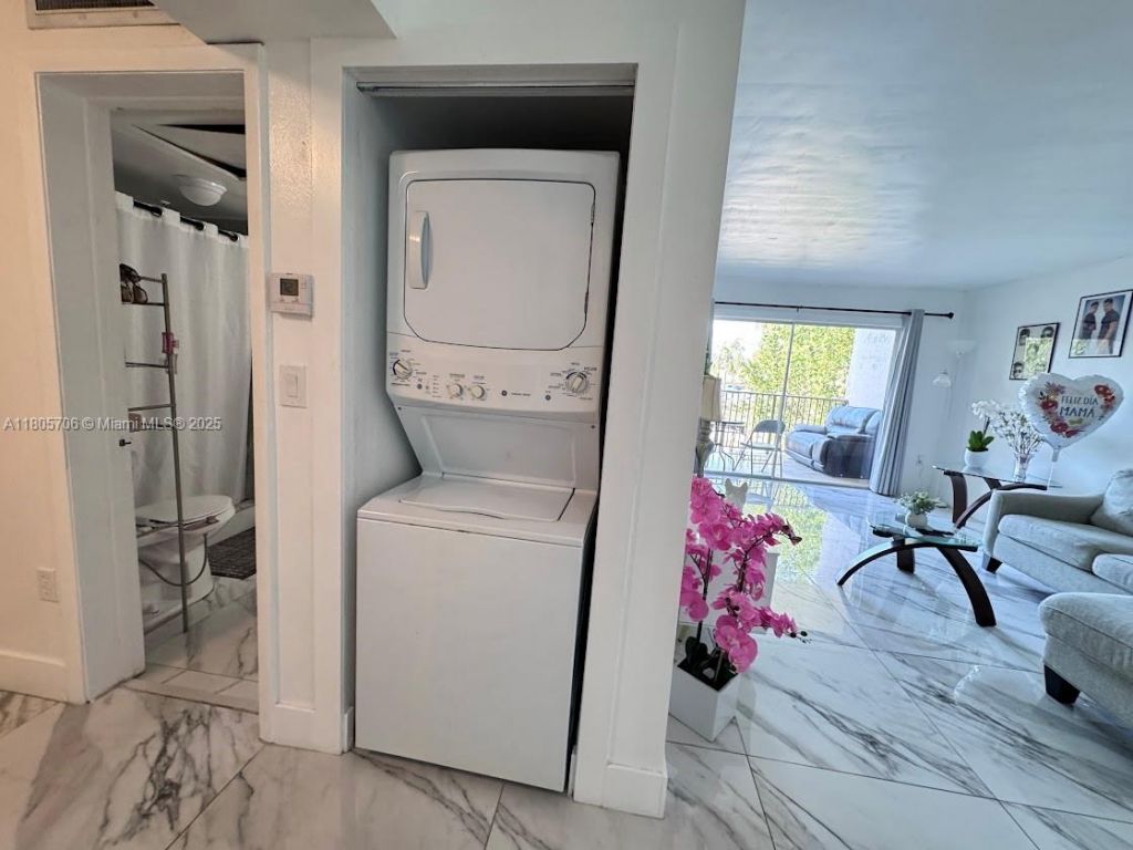 15241 SW 80th St, Unit 207, Miami, FL 33193 Photo