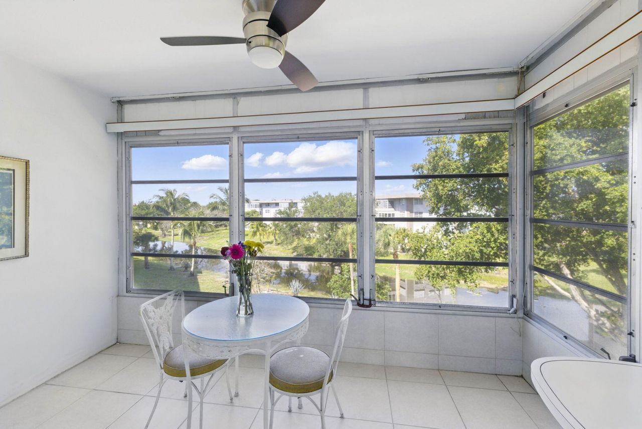 2951 NW 46th Avenue, Unit 407, Lauderdale Lakes, FL 33313 Photo