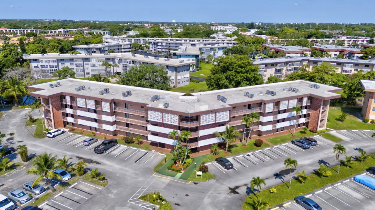 2951 NW 46th Avenue, Unit 407, Lauderdale Lakes, FL 33313 Photo