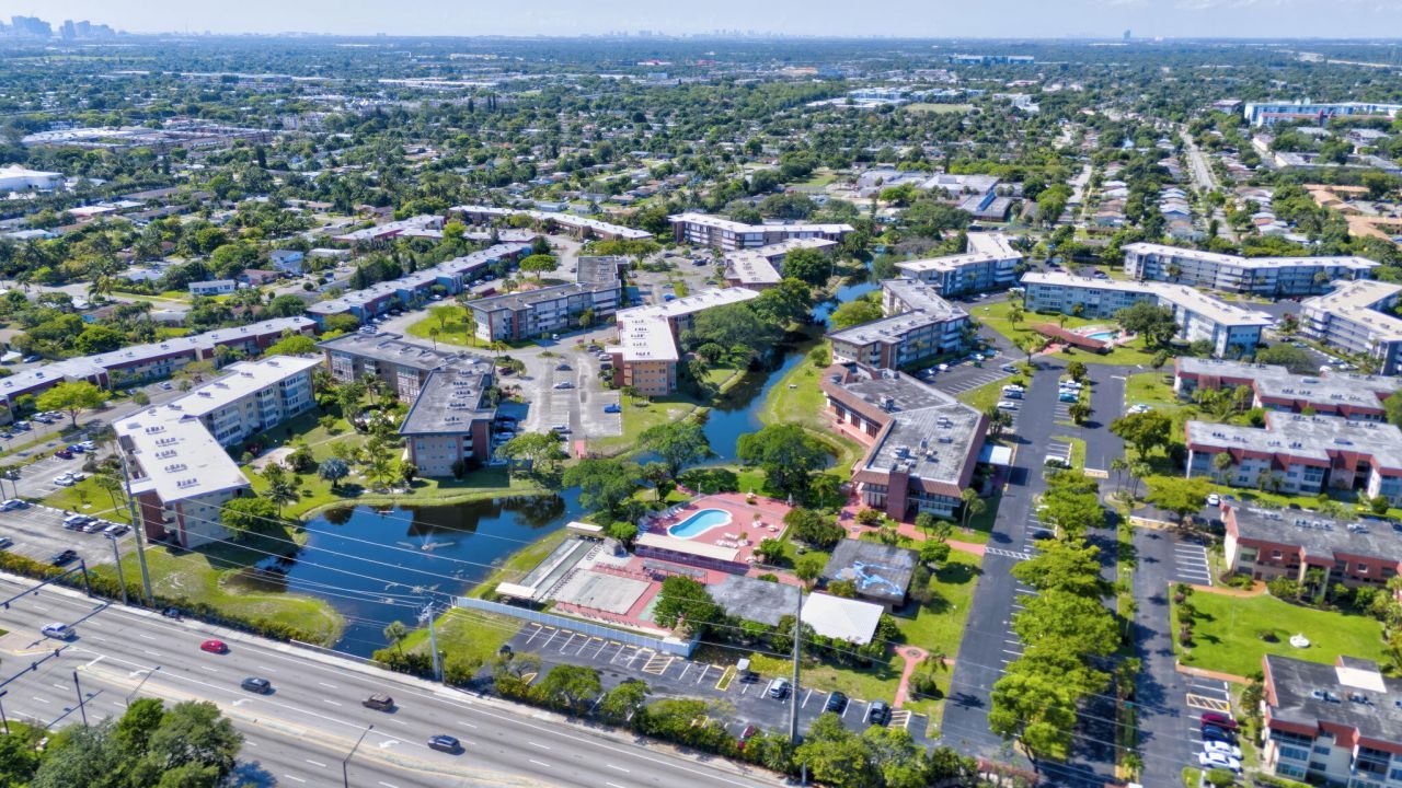 2951 NW 46th Avenue, Unit 407, Lauderdale Lakes, FL 33313 Photo