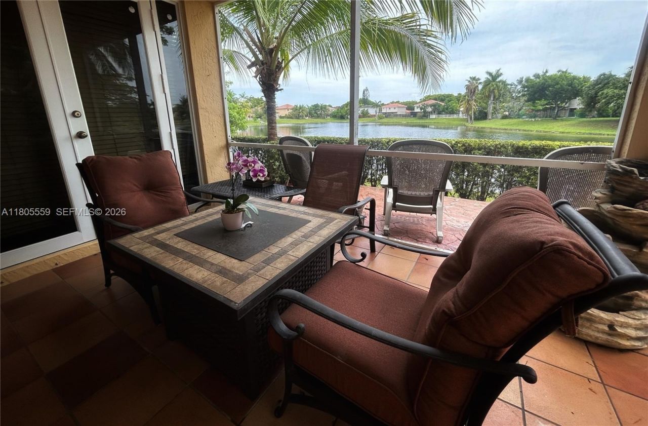 9029 SW 214th St, Cutler Bay, FL 33189 Photo