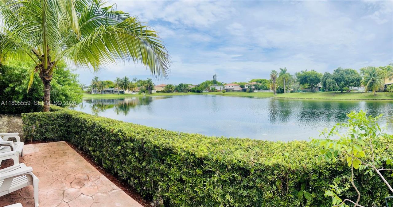 9029 SW 214th St, Cutler Bay, FL 33189 Photo