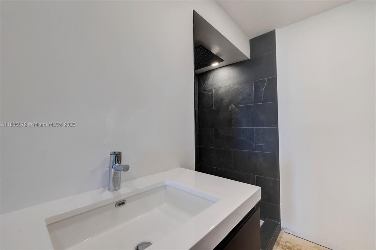 1500 S Ocean Dr, Unit 7J, Hollywood, FL 33019 Photo