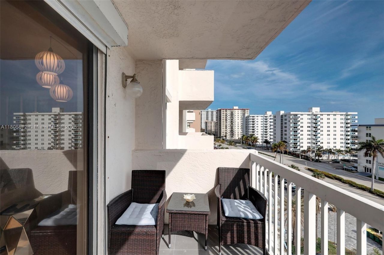 1500 S Ocean Dr, Unit 7J, Hollywood, FL 33019 Photo