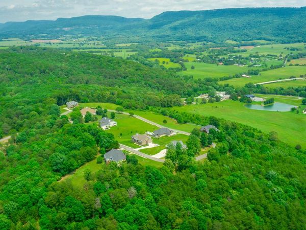 27 Skyhigh Drive, Dunlap, TN 37327