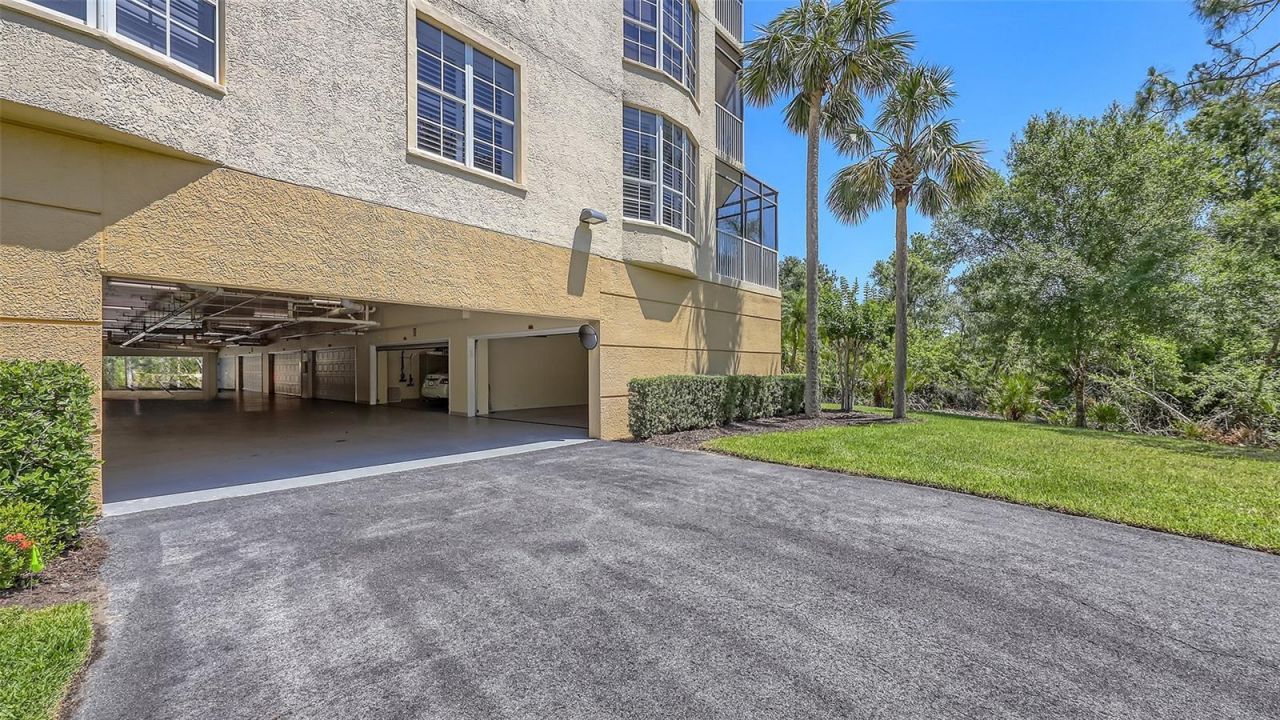 6465 Watercrest Way, Unit 404, Lakewood Ranch, FL 34202 Photo