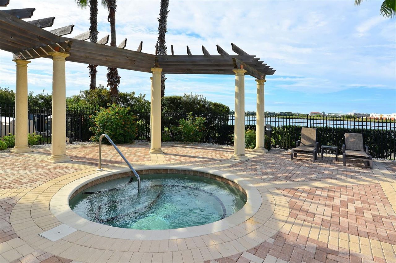 6465 Watercrest Way, Unit 404, Lakewood Ranch, FL 34202 Photo