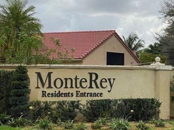 18625 NW 53rd Ave, Miami Gardens, FL 33055