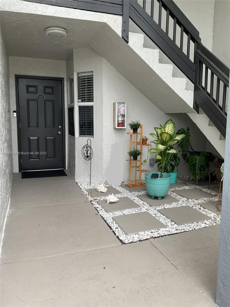 Please Call For Address, Unit 301, Pembroke Pines, FL 33025 Photo