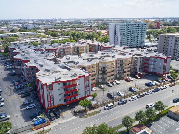 1750 W 46th St, Unit 503, Hialeah, FL 33012