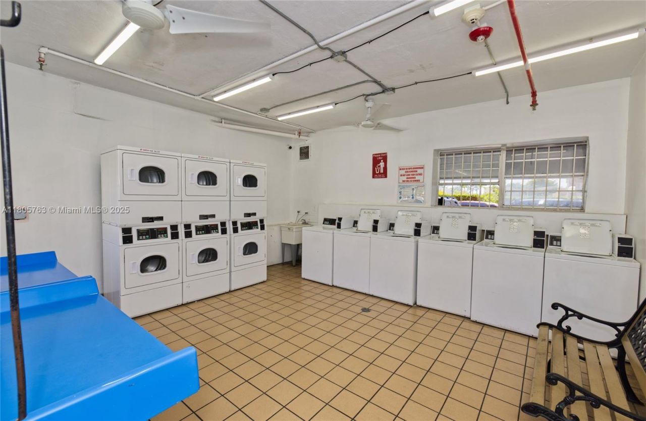 1750 W 46th St, Unit 503, Hialeah, FL 33012 Photo