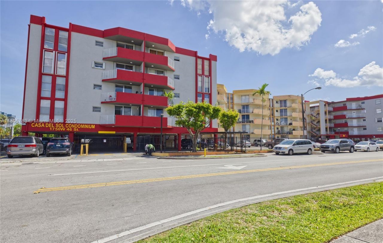 1750 W 46th St, Unit 503, Hialeah, FL 33012 Photo
