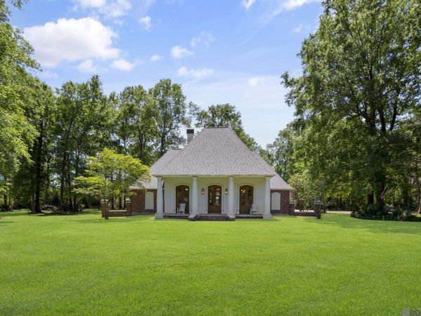 13422 Wood Creek Dr, Baton Rouge, LA 70818