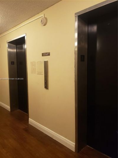 800 NE 195th St, Unit 720, Miami, FL 33179 Photo