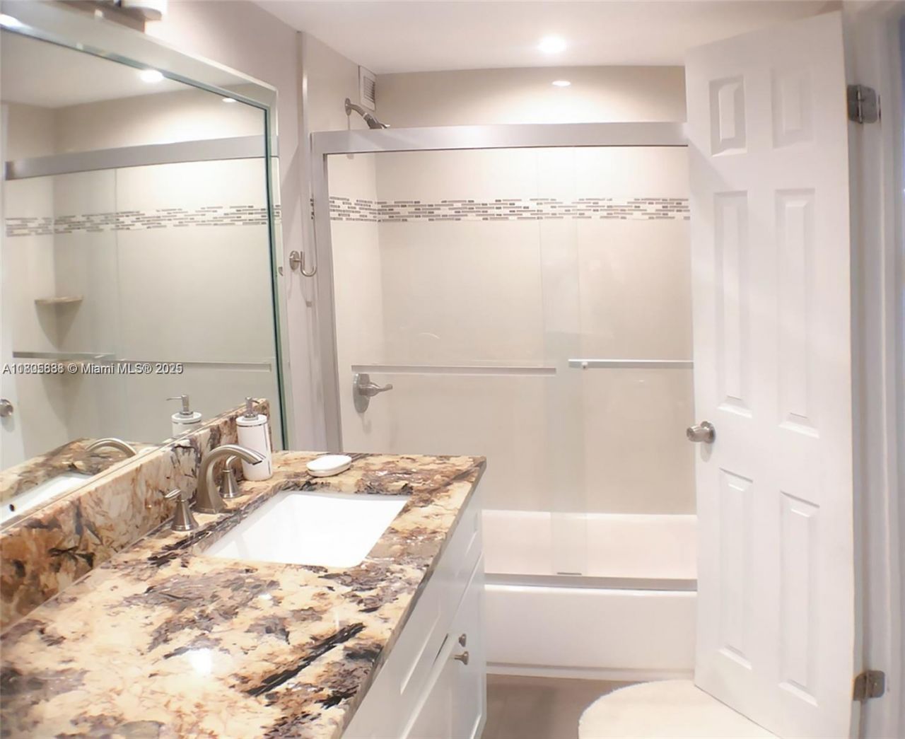 800 NE 195th St, Unit 720, Miami, FL 33179 Photo