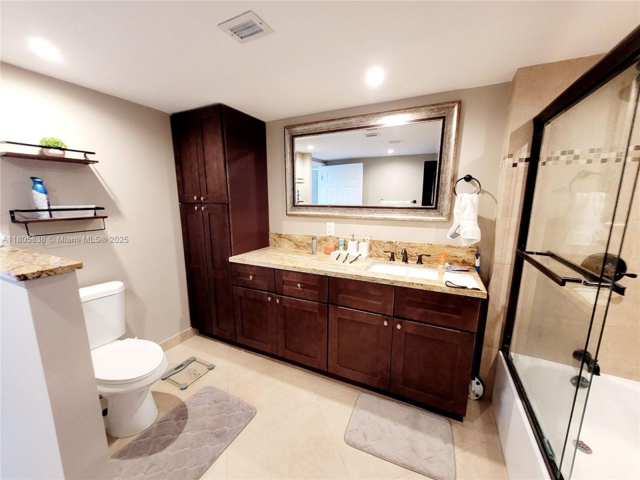 800 NE 195th St, Unit 720, Miami, FL 33179 Photo