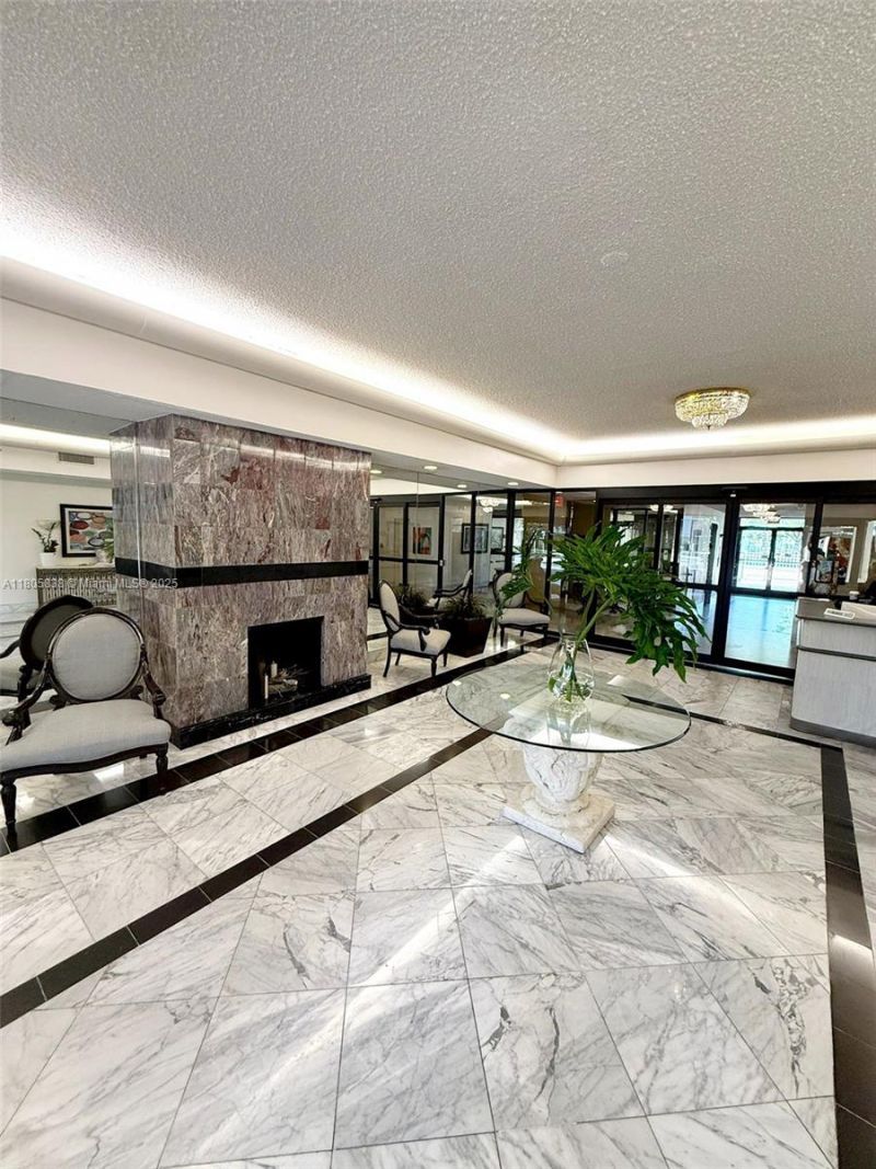 800 NE 195th St, Unit 720, Miami, FL 33179 Photo