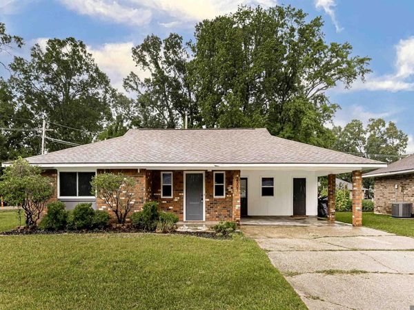 2901 Caroljack Dr, Baton Rouge, LA 70816