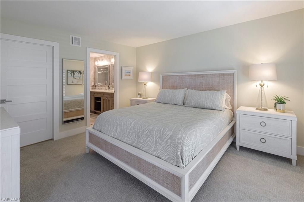 250 Park Shore Dr, Unit 302, Naples, FL 34103 Photo