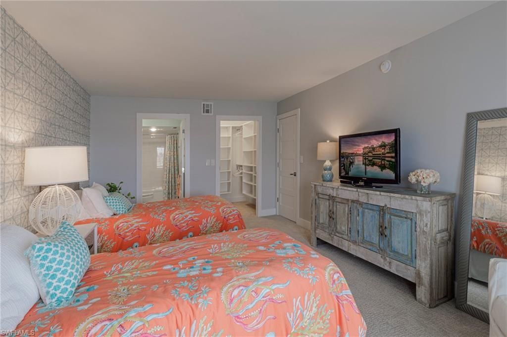 250 Park Shore Dr, Unit 302, Naples, FL 34103 Photo
