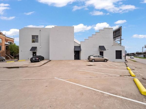 2909 San Jacinto, Dallas, TX 75204