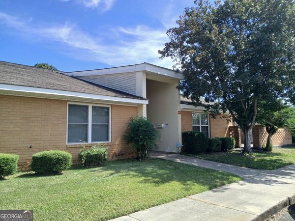 102 Westcliff Center, Unit D, Warner Robins, GA 31093