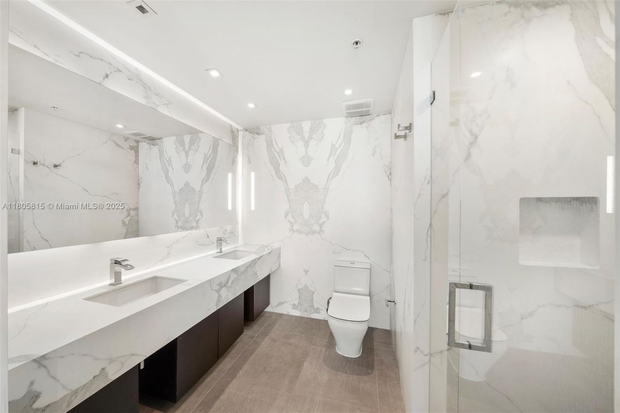 3470 E Coast Ave, Unit H1201, Miami, FL 33137 Photo