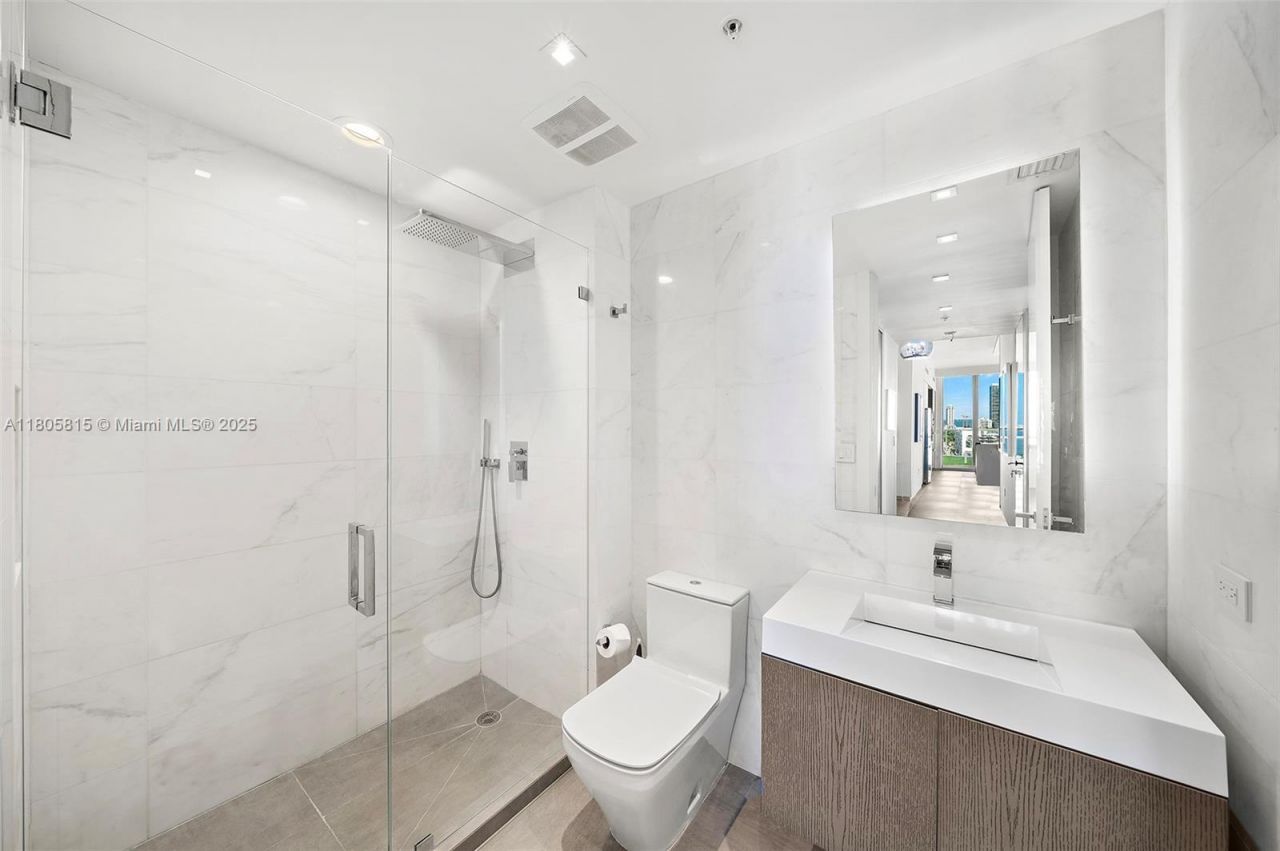 3470 E Coast Ave, Unit H1201, Miami, FL 33137 Photo