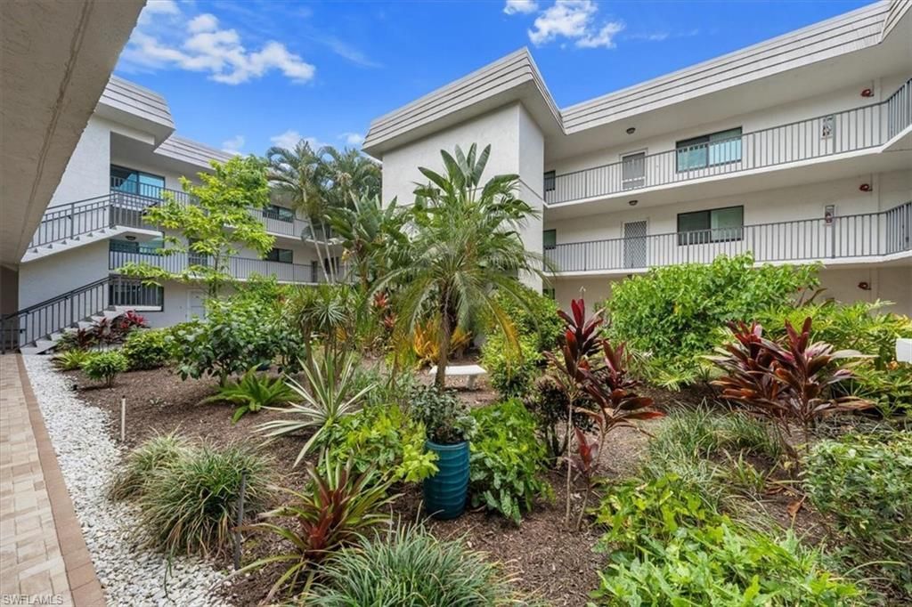 788 Park Shore Dr, Unit D30, Naples, FL 34103 Photo