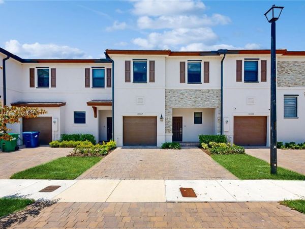 10004 SW 231 LN, Miami, FL 33190
