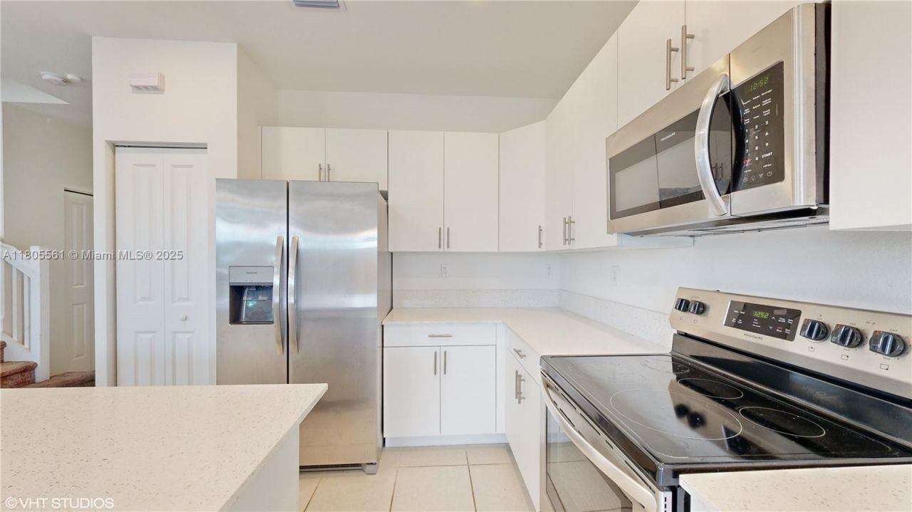 10004 SW 231 Ln, Miami, FL 33190 Photo