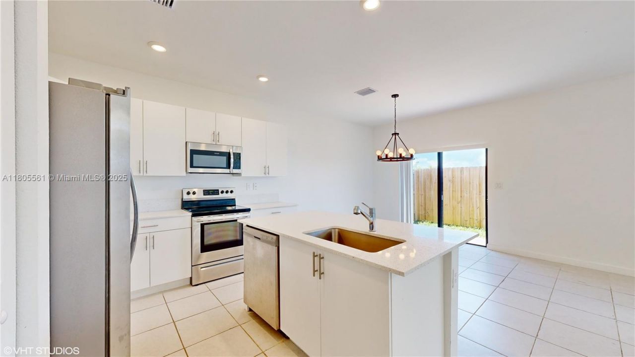 10004 SW 231 Ln, Miami, FL 33190 Photo