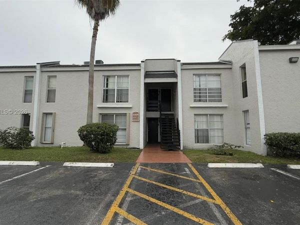 4469 Treehouse Ln, Unit B, Tamarac, FL 33319