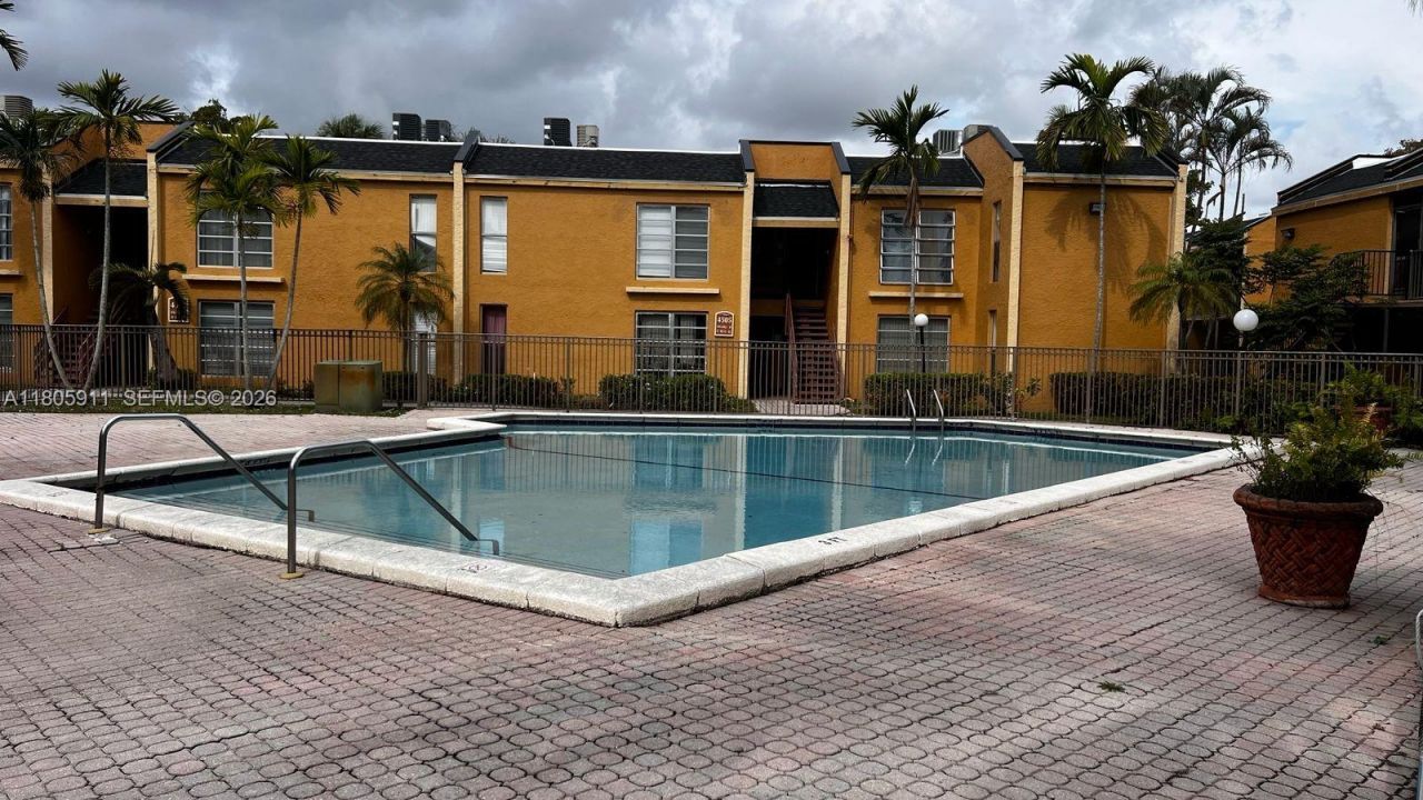 4469 Treehouse Ln, Unit B, Tamarac, FL 33319 Photo