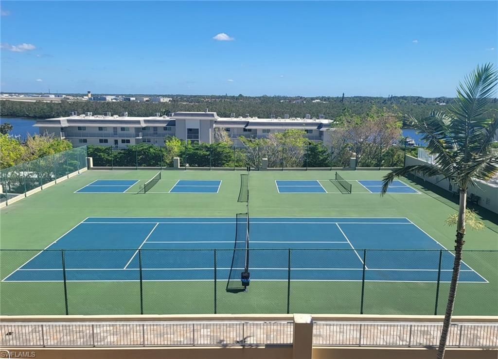 410 Bayfront Pl, Unit 2204, Naples, FL 34102 Photo